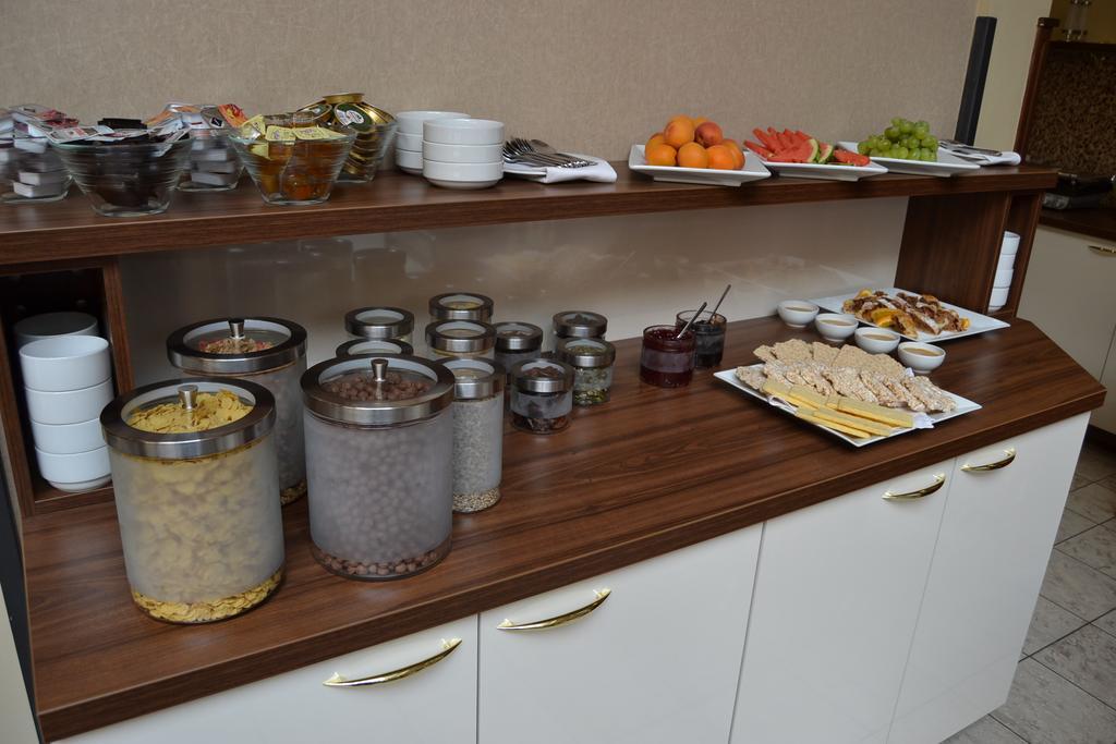 Hejtmansky Dvur Hotel Slany Bagian luar foto