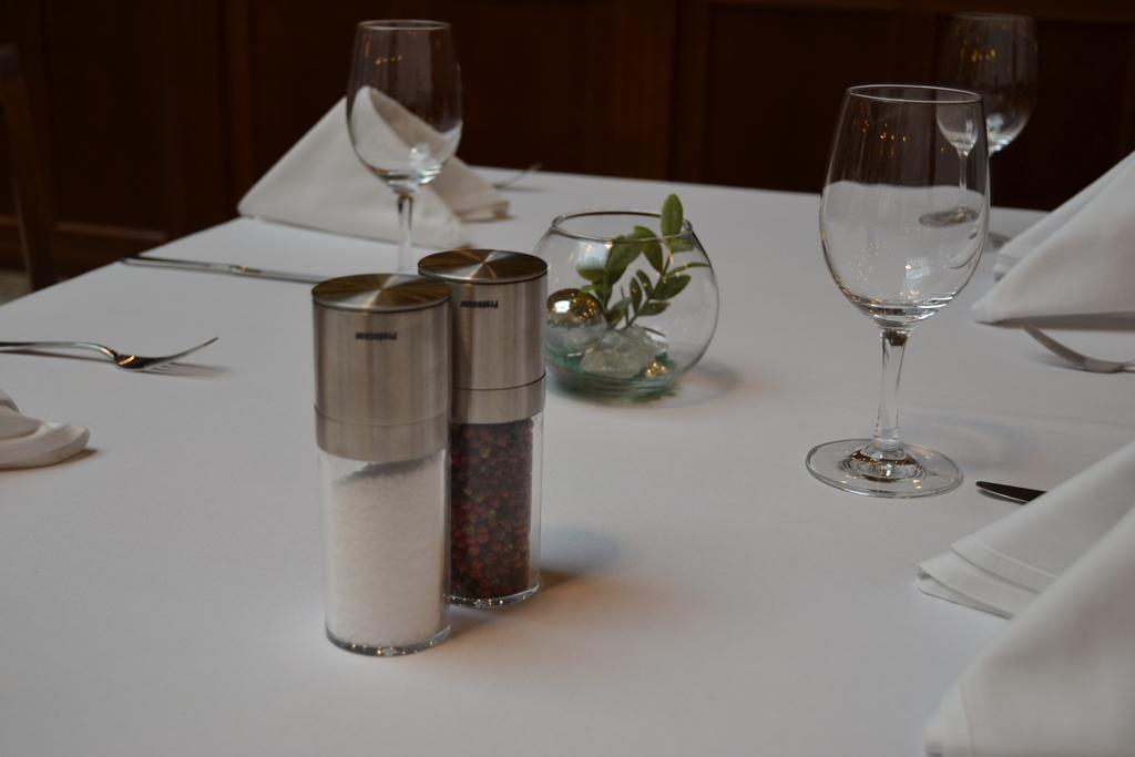 Hejtmansky Dvur Hotel Slany Bagian luar foto