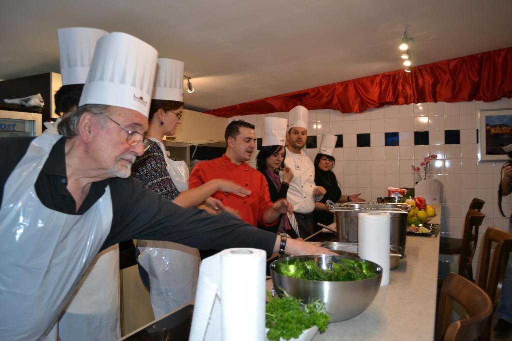 Hejtmansky Dvur Hotel Slany Bagian luar foto
